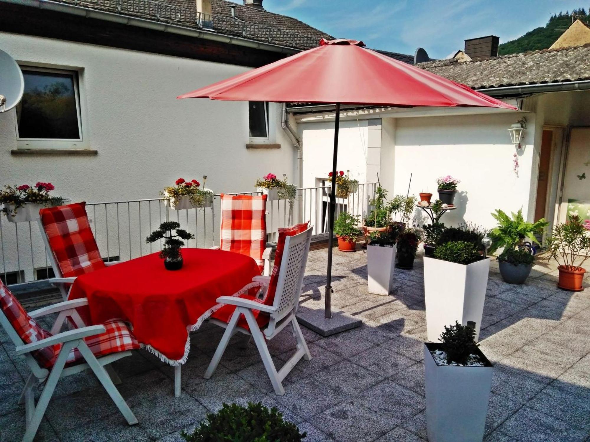 Living In The Historic Cochem Old Town Apartment Bagian luar foto