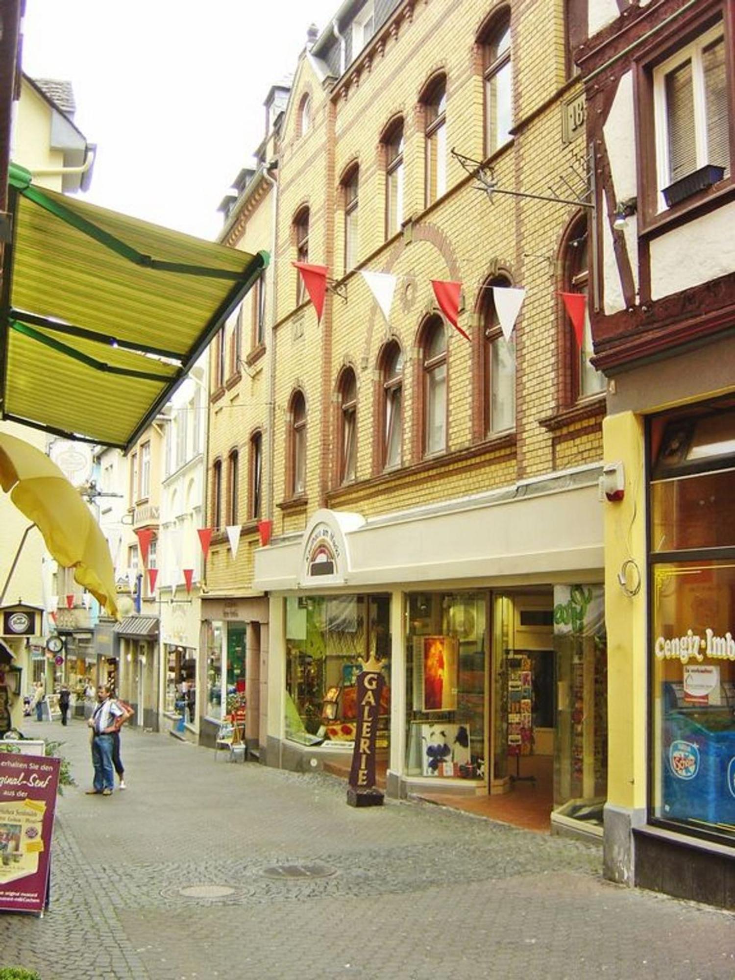Living In The Historic Cochem Old Town Apartment Bagian luar foto